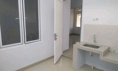 Disewakan rumah siap huni row jalan luas dalam cluster disawangan,Depok