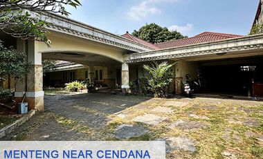 Rumah Lama Dijual Dekat Jl Cendana & Suwiryo Menteng Jakpus