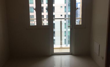 Bonifacio global city bgc the fort taguig condo 1BR rent to own ready for occupancy condominium in bgc taguig no downpayment
