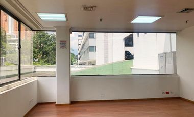 PR19041 Oficina en arriendo en el sector Villa Carlota