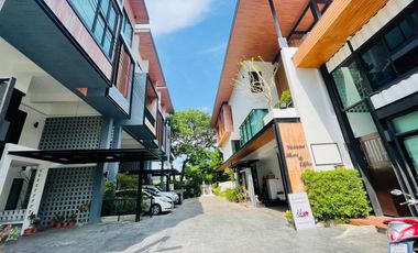 Sale Home Office 4 floors, Second Ring Road, near Government Center with the view of Doi Suthep, Chiang Mai