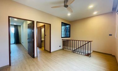Sale Home Office 4 floors, Second Ring Road, near Government Center with the view of Doi Suthep, Chiang Mai