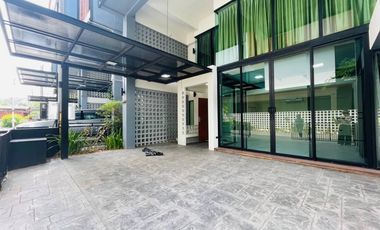 Sale Home Office 4 floors, Second Ring Road, near Government Center with the view of Doi Suthep, Chiang Mai