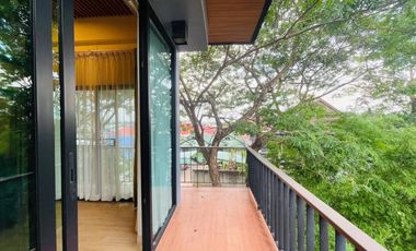 Sale Home Office 4 floors, Second Ring Road, near Government Center with the view of Doi Suthep, Chiang Mai