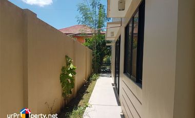 rush for sale house with 5 bedroom plus 2 gated parking near ateneo school cebu