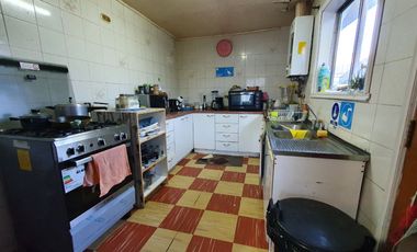 CASA COMERCIAL, CALLE BUIN, PUERTO MONTT