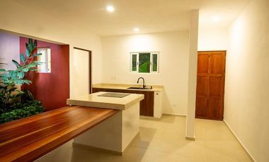 VENTA, TOWN HOUSE  EN COL. SODZIL NORTE , ESTILO COLONIAL CONTEMPORANEA, EN PRIVADA.