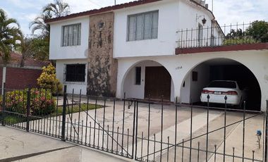 CASA VENTA CENTRO GUASAVE CERCA DE HOSPITAL STA MARIA Y DE BLVD CENTRAL