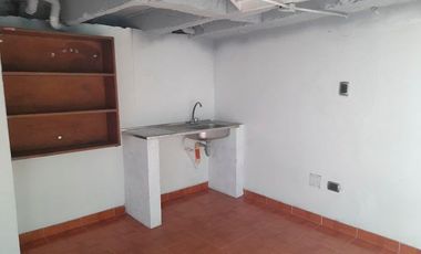 PR17474 Bodega en venta en Guayabal