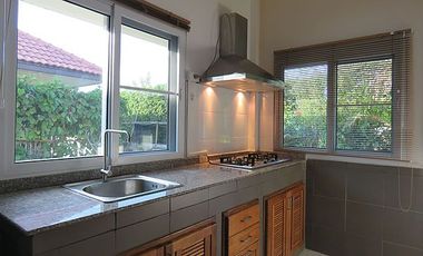Lovely 3 bedroom bungalow for sale in Saraphi