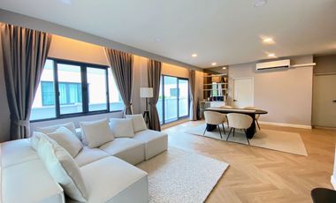 House for sale  Centro Bangna new house design next to Mega-Bangna , house type LUKE, price: 17,900,000 baht.