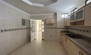 VENTA DE EDIFICIO RENTERO EN KENNEDY NUEVA