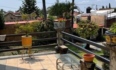 EN VENTA PROPIEDAD PARA REMODELAR O SUBDIVIDIR ZONA NORTE EN CUERNAVACA, MORELOS.