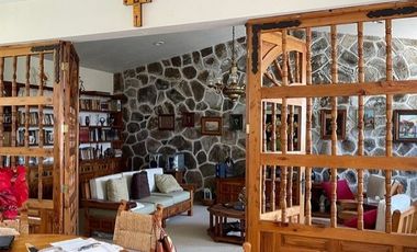 EN VENTA PROPIEDAD PARA REMODELAR O SUBDIVIDIR ZONA NORTE EN CUERNAVACA, MORELOS.