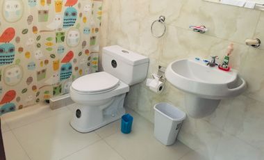 Casa en Urbanización de Venta en Portoviejo, en Avenida Reales Tamarindos