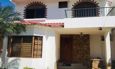 Casa en Urbanización de Venta en Portoviejo, en Avenida Reales Tamarindos