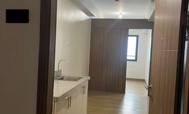 PASALO/TRANSFER OF RIGHTS: 2-Bedroom with Balcony (Family Suite A) at Spring Residences for SALE