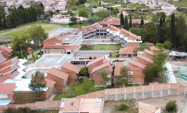 SE VEDE CASA RENTERA FRENTE A SALON DE EVENTOS RANCHO GRANDE, RICAURTE, CUENCA, ECUADOR