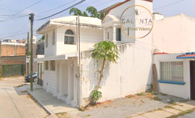 CASA EN REMATE EN FRACCIONAMIENTO LA HERRADURA TUXTLA GUTIERREZ