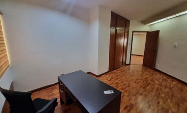 Three Bedroom Condo Unit For Rent in Legaspi Parkview Condominium at Makati City