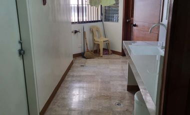 Three Bedroom Condo Unit For Rent in Legaspi Parkview Condominium at Makati City