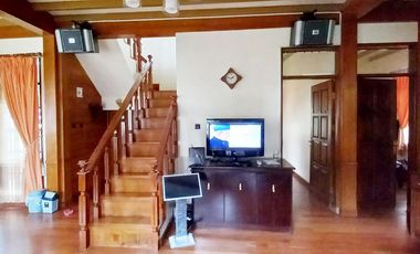 Sewa Villa Dinar di Villa Istana Bunga Lembang Bandung