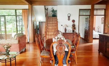 Sewa Villa Dinar di Villa Istana Bunga Lembang Bandung
