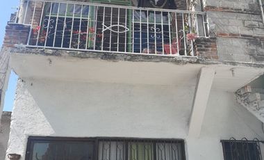 CASA SOLA CON LOCALES COMERCIALES TEMIXCO CENTRO
