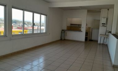 CASA SOLA CON LOCALES COMERCIALES TEMIXCO CENTRO