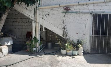 CASA SOLA CON LOCALES COMERCIALES TEMIXCO CENTRO