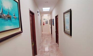 N13 - Hotel en Venta en Salinas Chipipe 25 habitaciones a una cuadra del mar