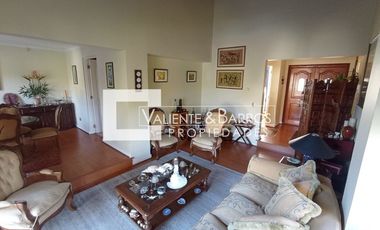 CASA EN VENTA AMOBLADA