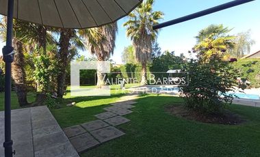 CASA EN VENTA AMOBLADA