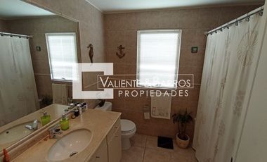 CASA EN VENTA AMOBLADA