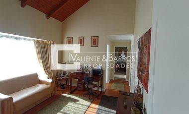 CASA EN VENTA AMOBLADA