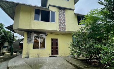 vendo una unidad que incluyen casas y departamentos en terreno amplio