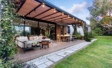 PR18171 Casa independiente en arriendo en el sector Altos de las Palmas