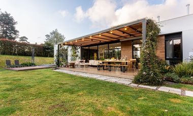 PR18171 Casa independiente en arriendo en el sector Altos de las Palmas