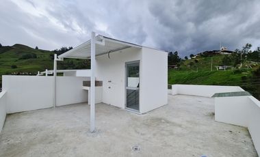 En venta casa a estrenar con subsuelo en mirador del Valle al norte de la ciudad aplica a crédito VIP