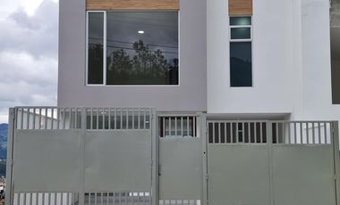 En venta casa a estrenar con subsuelo en mirador del Valle al norte de la ciudad aplica a crédito VIP