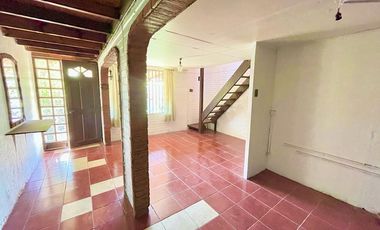 Se vende casa céntrica en Curicó, 3 piezas 1 baño. Villa Freire