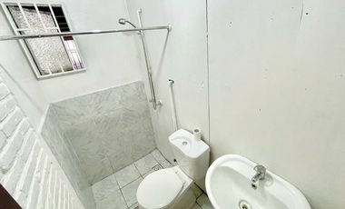 Se vende casa céntrica en Curicó, 3 piezas 1 baño. Villa Freire