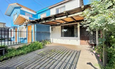 Se vende casa céntrica en Curicó, 3 piezas 1 baño. Villa Freire