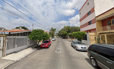 C. Isla Fuerte Ventura, La Cruz, Guadalajara, Jalisco, México. Hermosa casa en remate bancario. Oportunidad única de inversión. no créditos.