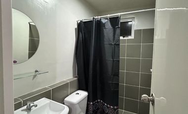 COHO HERMOSA - FULLY FURNISHED UNIT W/ FREE PARKING