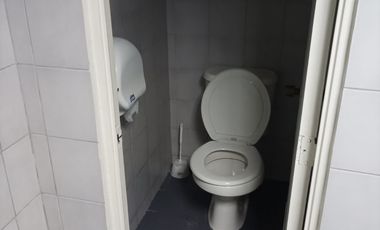 Excelente oficina climatizada ubicada en Agustinas 1022, Centro Histórico de Santiago, Santiago, RM (Metropolitana), esquina de Paseo Ahumada.