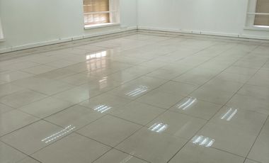 Excelente oficina climatizada ubicada en Agustinas 1022, Centro Histórico de Santiago, Santiago, RM (Metropolitana), esquina de Paseo Ahumada.