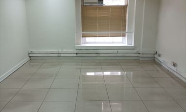 Excelente oficina climatizada ubicada en Agustinas 1022, Centro Histórico de Santiago, Santiago, RM (Metropolitana), esquina de Paseo Ahumada.