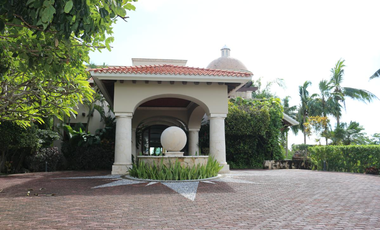 Espectacular casa tipo Hacienda en frente del mar Caribe. 7 habitaciones