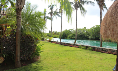 Espectacular casa tipo Hacienda en frente del mar Caribe. 7 habitaciones